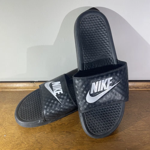 NIKE Benassi sandali neri e bianchi LOGO a scacchi slide donna taglia 11 usati