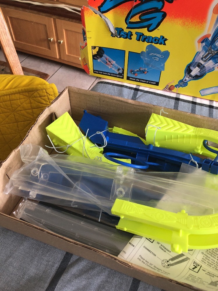 RARE NEW OPEN BOX Matchbox Zero G Test Track 40300 eBay