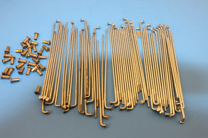 Juego de radios delanteros NOS YAMAHA 1970-73 XS/TX650 XS1 XS2 PARTE# 306-25104-00-00 Foto 4 de 4