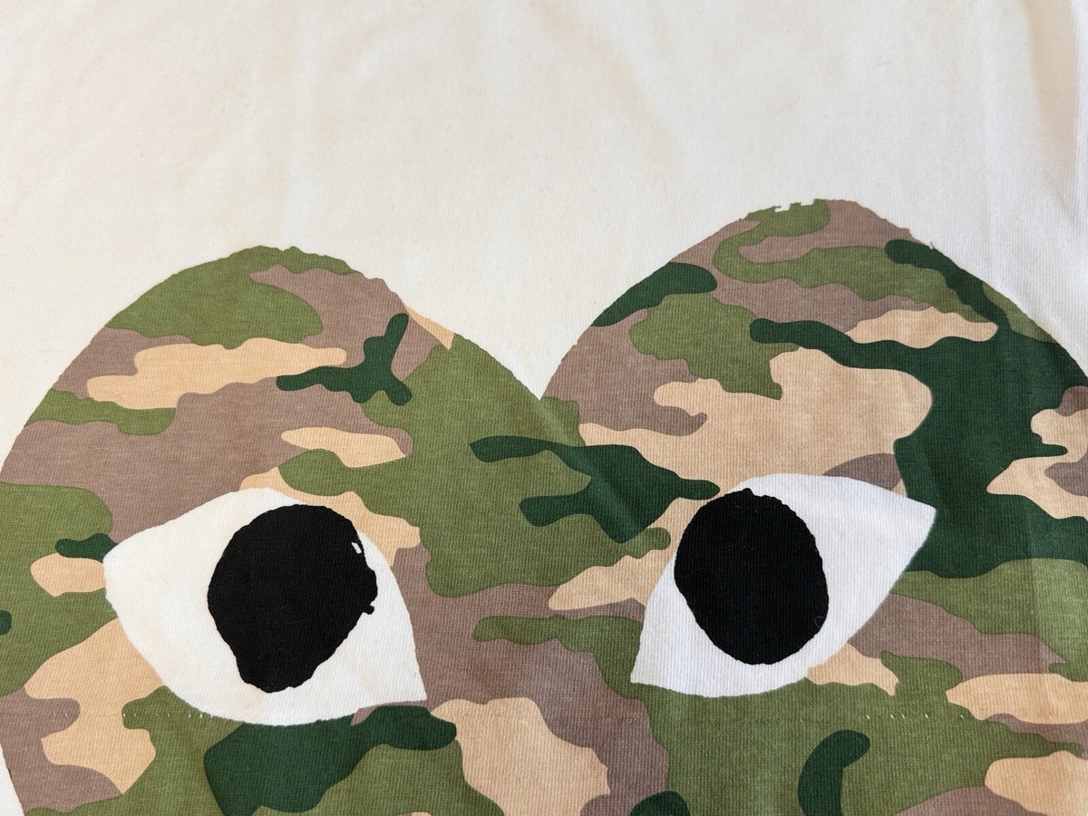 NWOT Comme des Garçons PLAY Logo Patch Camo Heart T-shirt