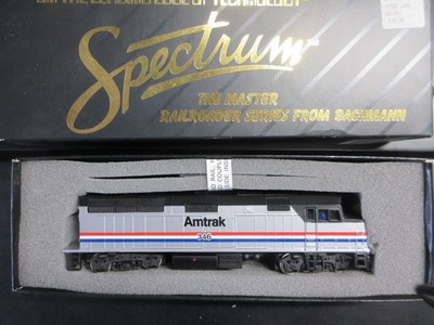 SPECTRUM ho F40PH AMTRAK PHASE III #346 DIESEL LOCOMOTIVE powered #87007