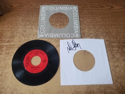 GUARANTEED hand signed 1960s VG++ Mark Lindsay of Paul Revere Let Me/I Don't 45
