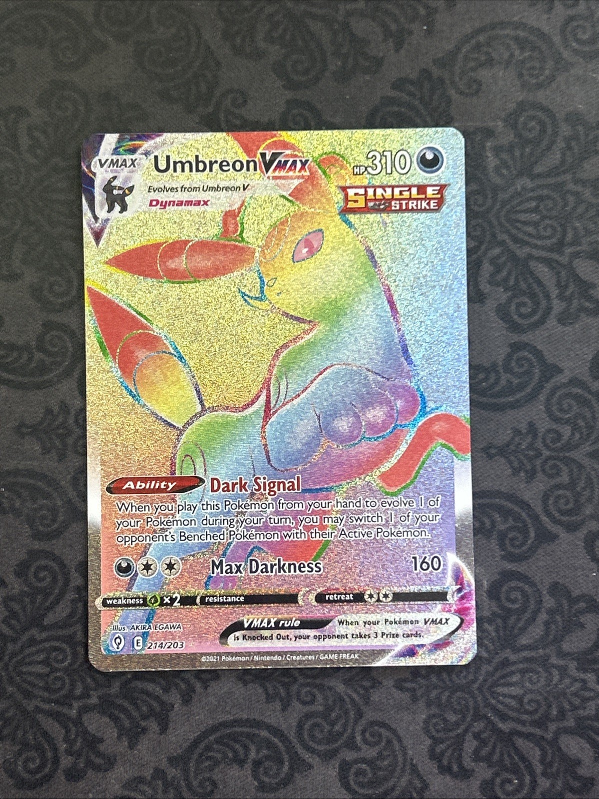 Pokemon - Umbreon VMAX 214/203 Evolving Skies - Holo Rainbow Rare