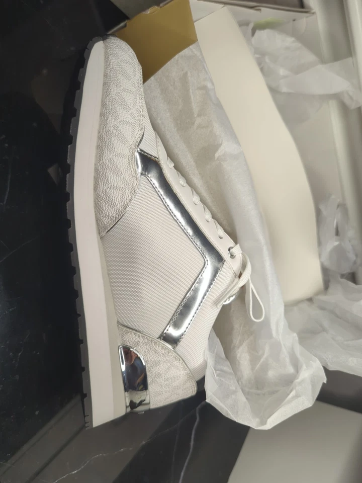 Michael Kors Maddy Trainer Tech Canvas. Nuevo con caja. Foto 4 de 4