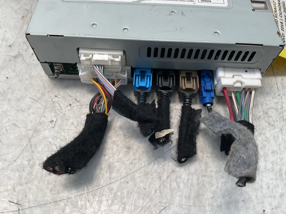 AUTORADIO PER RENAULT Kadjar Serie 281154248R (15>) - Immagine 3 di 4