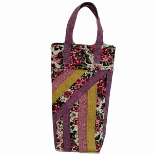 quilted tote bag with pockets