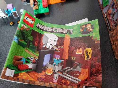 LEGO Minecraft: The Nether Portal (21143) Complete With Instruction Manuals! - Picture 6 of 8