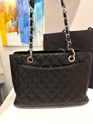 シャネル　CHANEL　GST CHANEL Authentic Caviar GST 13