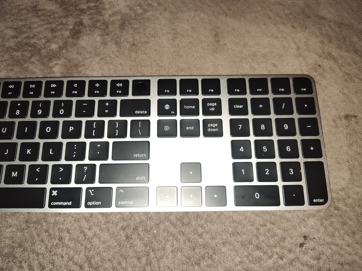 キーボード Apple Magic Keyboard with Touch ID A2520 Apple Magic Keyboard w/ Touch ID and Numeric Keypad Model