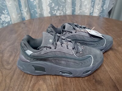 adidas Oznova Triple Grey Dark Grey Suede Men's U.S. Size 8 adidas Oznova Triple Grey Dark Grey Suede Men's U.S. Size 8