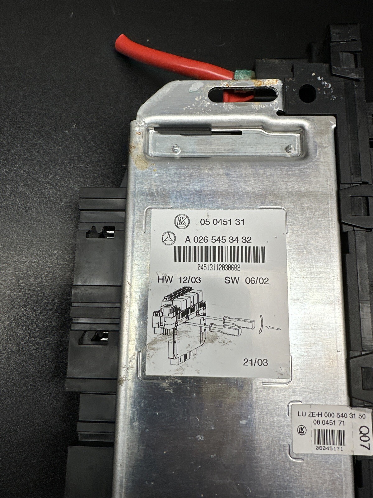 03-12 Mercedes R230 SL500 SL55 AMG SL550 Rear SAM Fuse Box Relay Module OEM