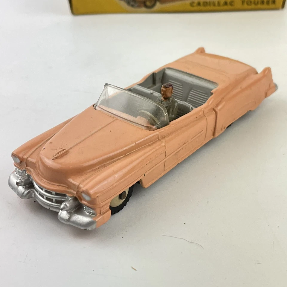 Cadillac Tourer rosa vintage en caja Dinky Toys n.o 131 Foto 2 de 4
