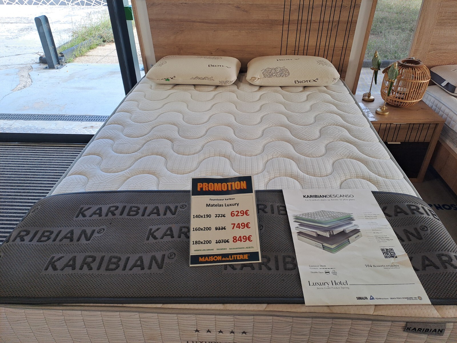 Matelas 80 x 200 cm Luxury Karibian Hotel blanc pour chambre d'amis chic