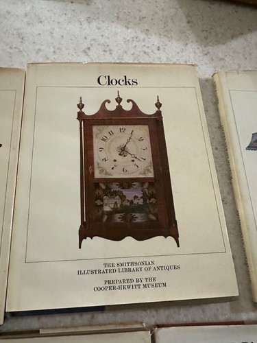 Smithsonian Bibliothek Antiquitäten Bücher Möbel Uhren Spielzeug Spiele Silber Miniaturen - Bild 5 von 11