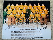 REGGIE LEACH CRAIG PATRICK SIGNED 1971-72 CALIFORNIA GOLDEN SEALS TEAM 8X10