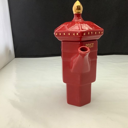 Post Box Teapot from London Pottery - Vintage London Souvenir Teapot - Picture 4 of 10