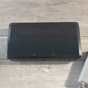 Nintendo 3DS Handheld Console Cosmo Black CTR-001 USA With Charger SD Card