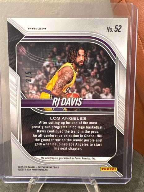 2025-26 Panini Prizm RJ Davis RC Auto Gold #/5 No.52 view 2