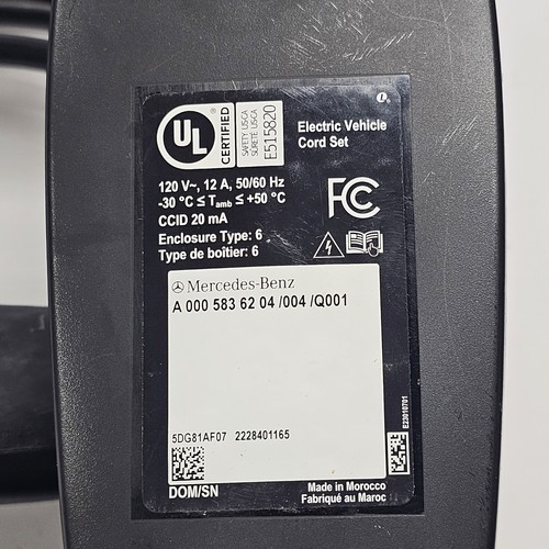 Mercedes Benz EV Charger EQ EQS 110-120V A0005836204 /004 /Q001 GREAT CONDITION - Picture 4 of 4