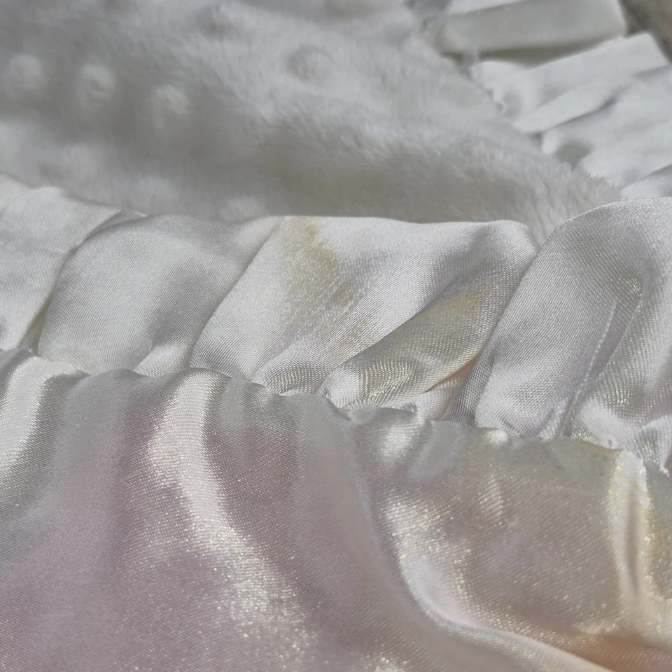 Manta Bebé Just One Year By Carter, Rosa y Blanco 100% Poliéster. Foto 4 de 4