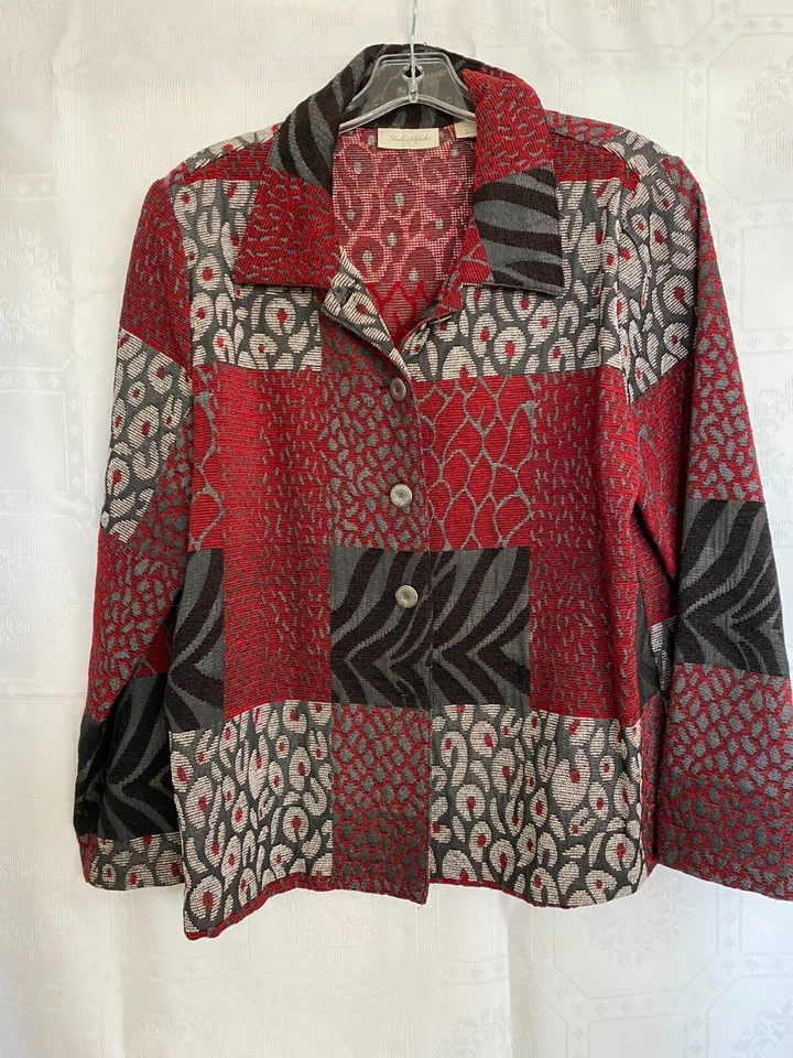 Chaqueta para mujer Studio Works diseño parche texturizado botón plateado talla mediana roja negra Foto 3 de 4