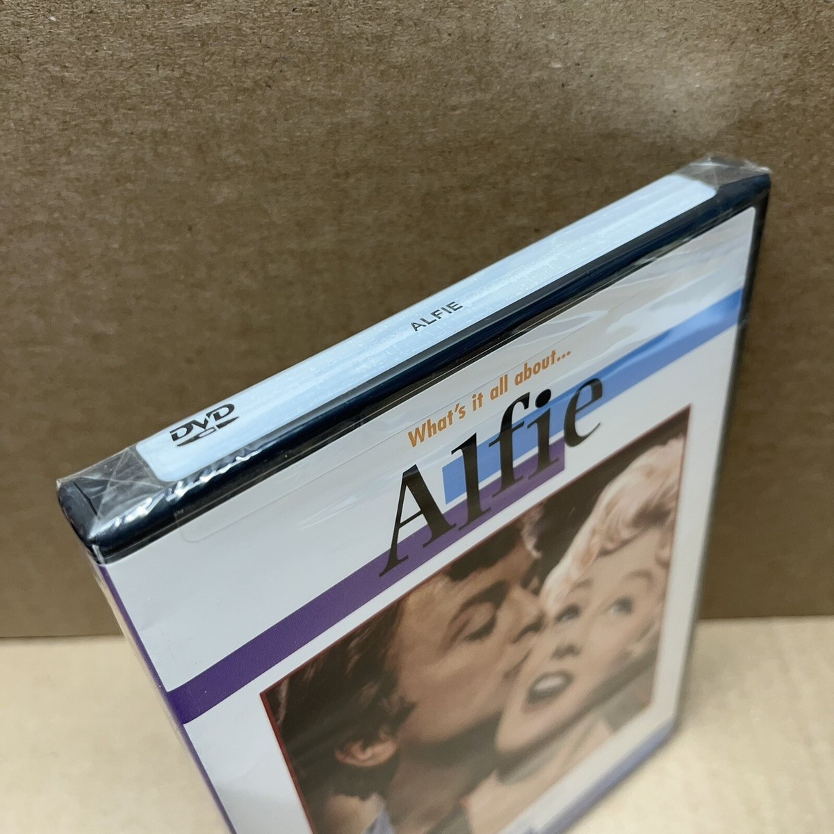 Alfie (DVD, 1966, 2000, Widescreen) Michael Caine Shelley Winters