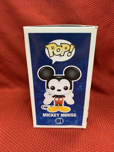 New Funko POP! Disney Store Mickey Mouse #01 Red Logo Misprint ๐ฅ๐ฅ๐ฅ - Picture 3 of 13