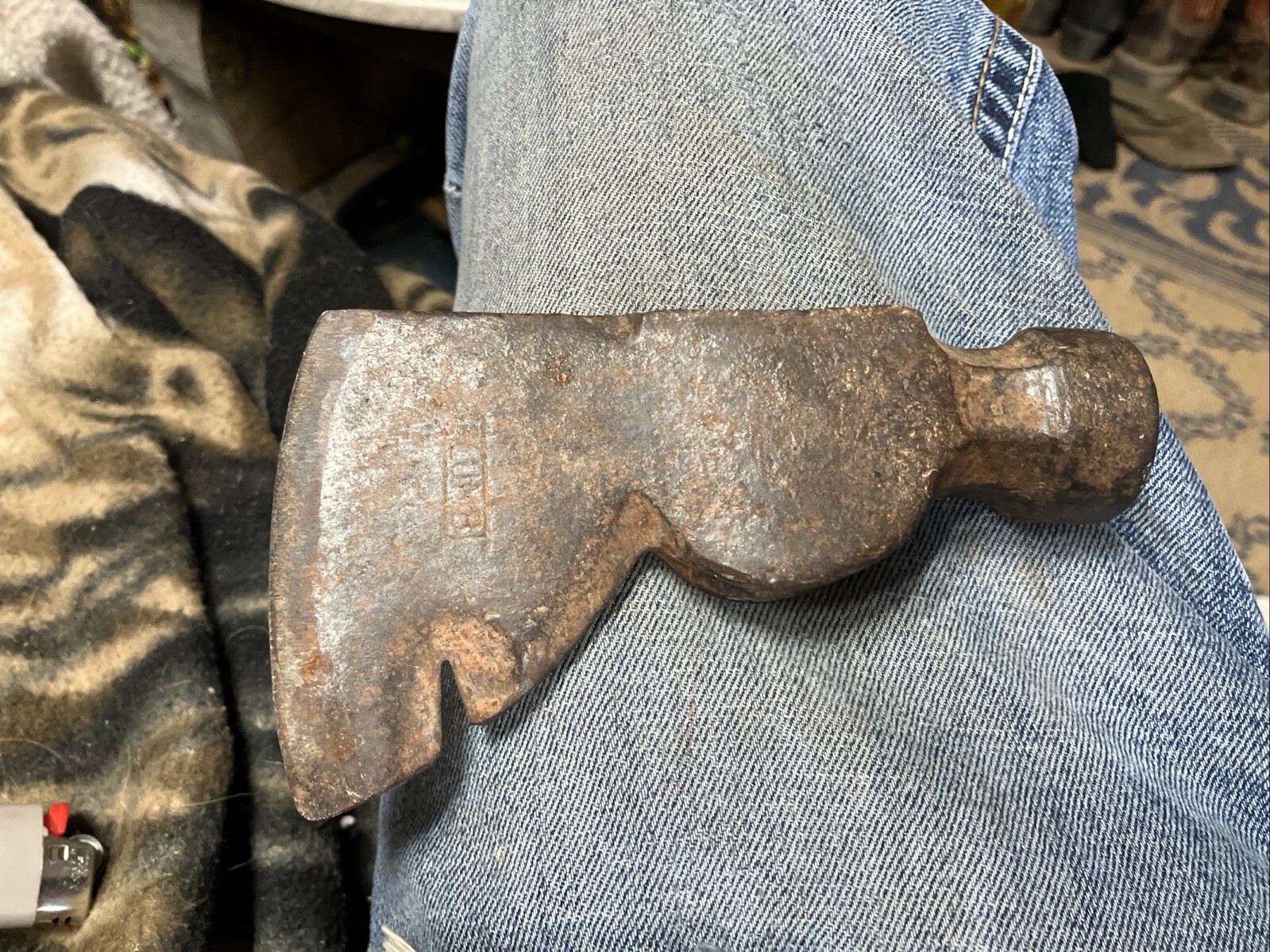 VINTAGE GENUINE PLUMB CARPENTERS AXE HATCHET TOOL WOODEN HANDLE ANTIQUE OLD