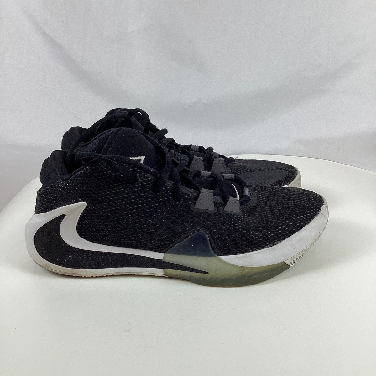 Nike Zoom Freak 1 Black and White Men s 805422 001 Size 9 Charles