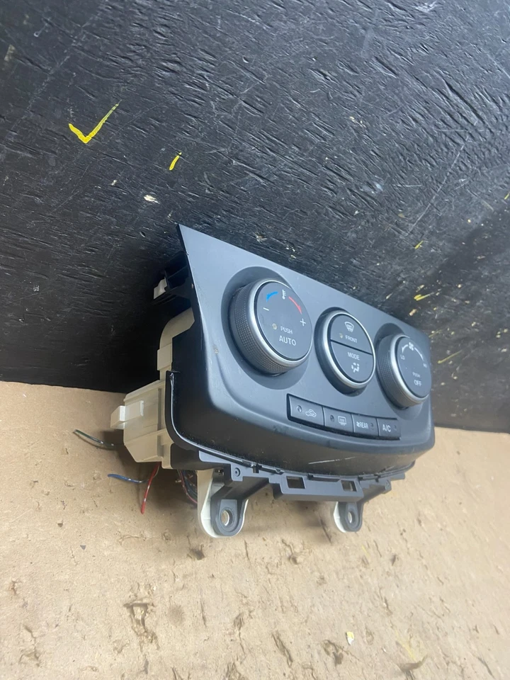 2012 to 2017 Mazda 5 A/C Heater Climate Control Panel T9006 DG - Image 3 of 4