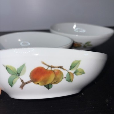 3 ROYAL WORCESTER EVESHAM AVOCADO BOWL 5 5/8'' 