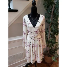FTF Dress Women Size 2X White Pink Floral Long Sleeve V Neck Polyester Elegant