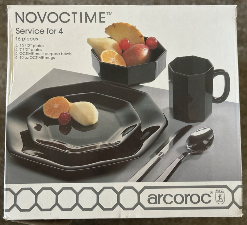 NIB Service for 4 Vintage Arcoroc Arcopal Novoctime Black Octagonal Dinnerware