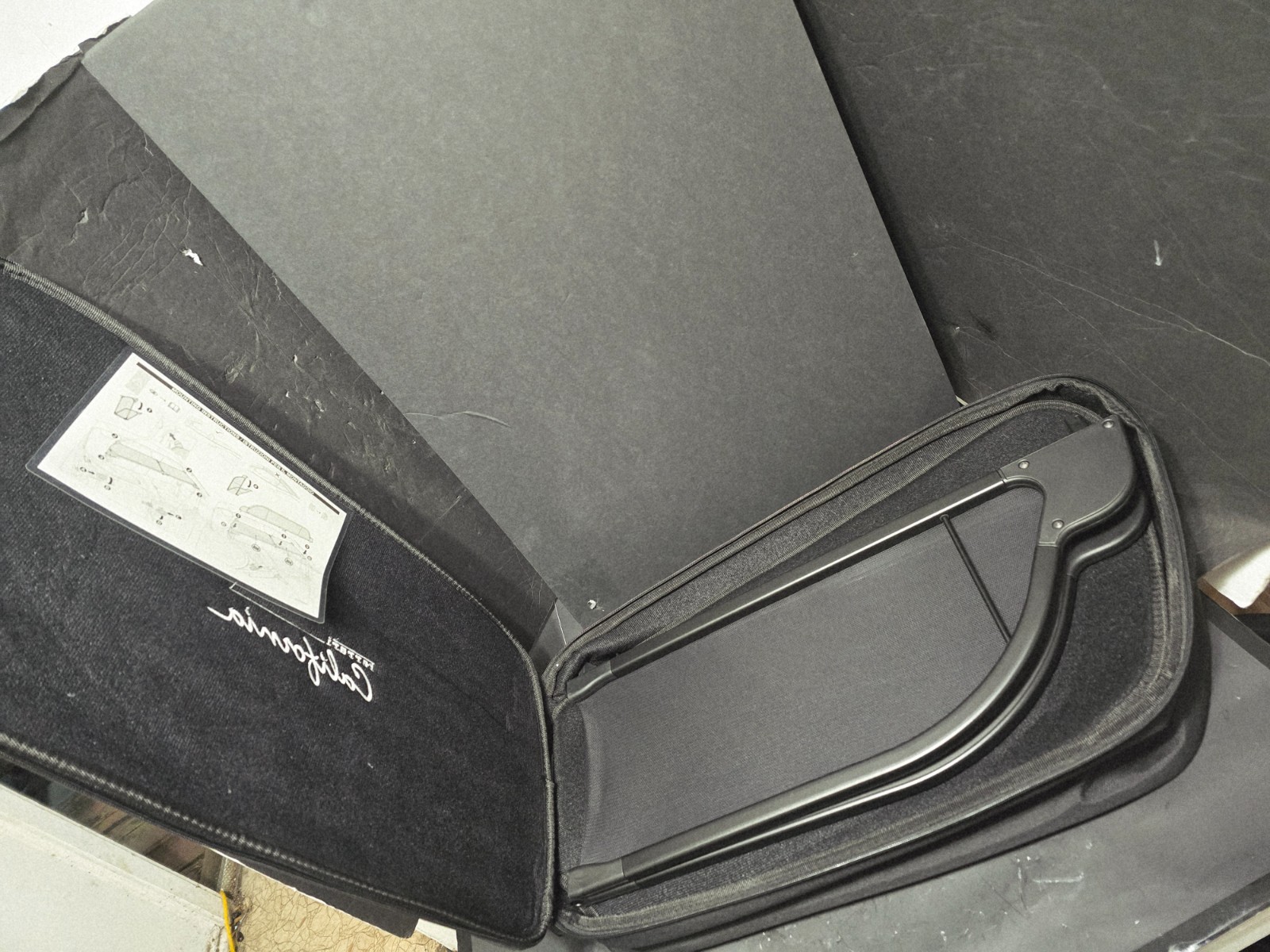 💯💯💯2009-2014 FERRARI CALIFORNIA WIND STOP DEFLECTOR 84743800 OEM WITH CASE