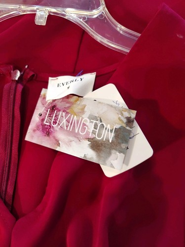 Women's Everly Dress "The Sassy Knot" Red Dress Size Medium - Picture 11 of 11