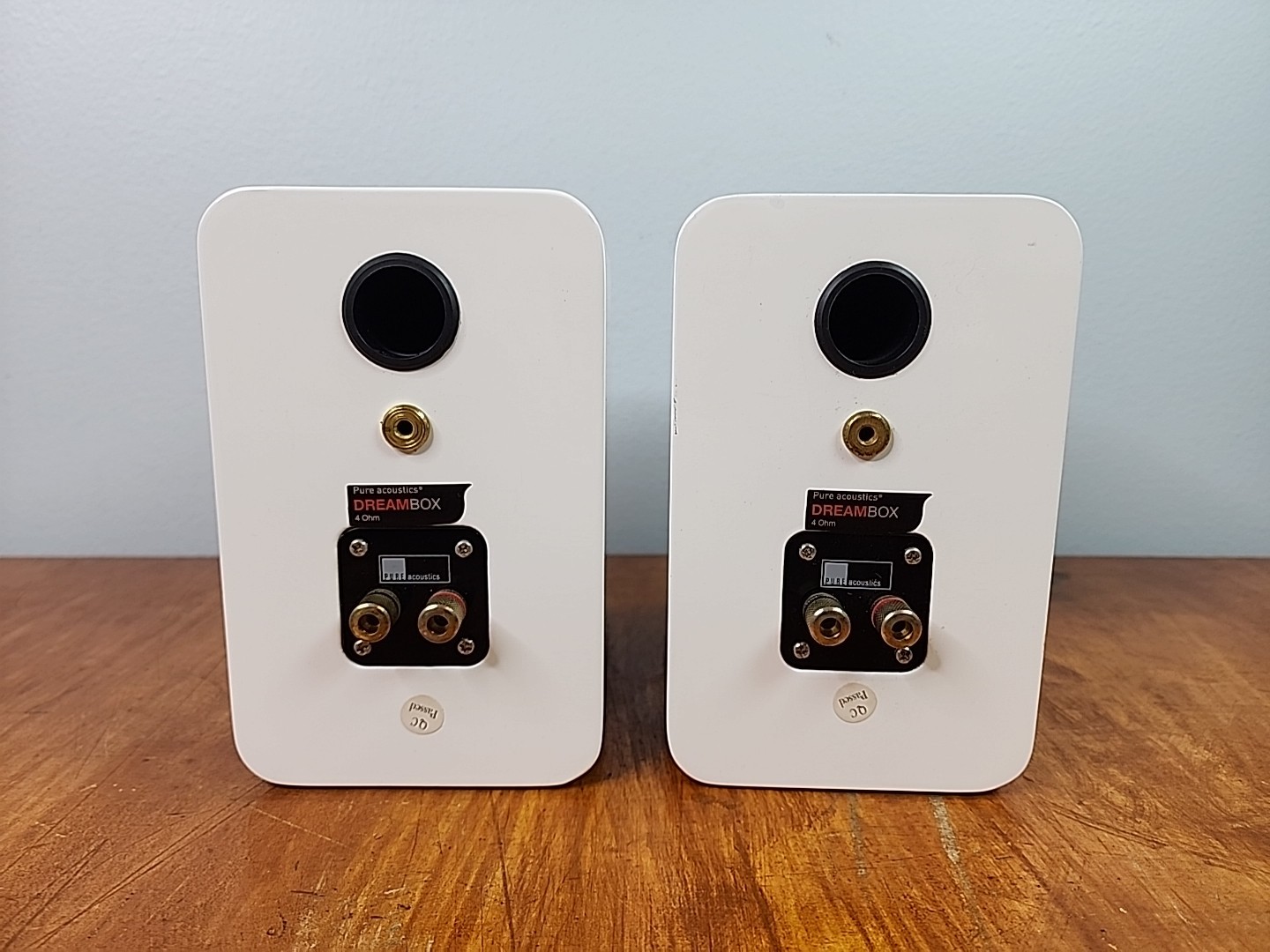 Pure Acoustics Dream Box HiFi Bookshelf Speakers White 80W Tested Working