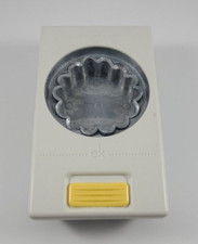 EK Large Punch Scallop Circle 2 1/4"