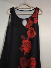 Women Medium Sleveless Floral Midi Dress