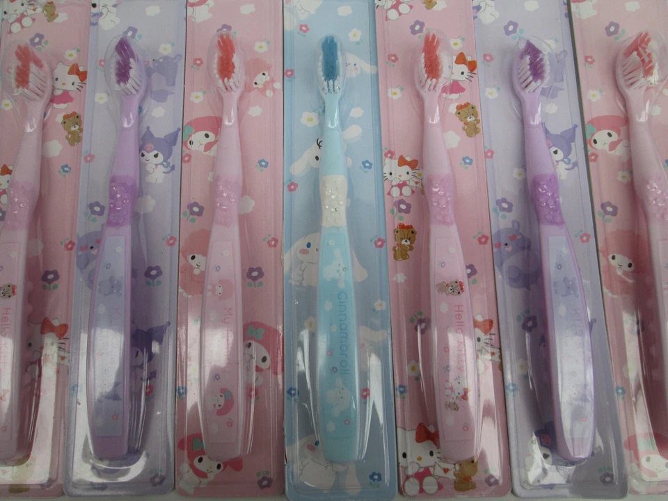 Brand New Super Cute TOOTHBRUSH - Cinnamoroll - Hello Kitty - Kuromi - My Melody