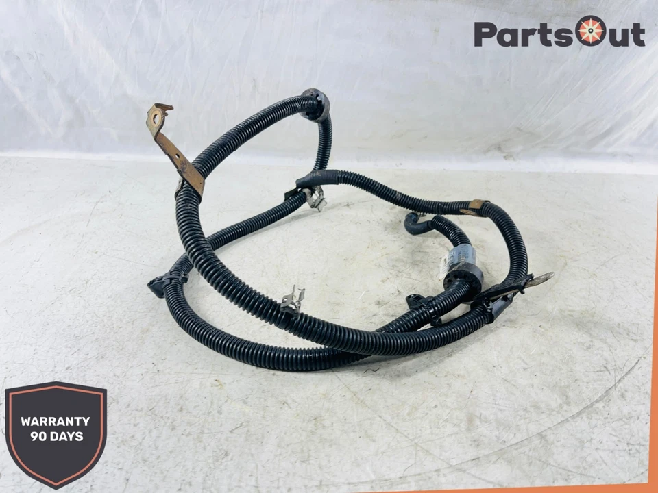 Cable de alimentación positivo alternador principal Mercedes Benz A200 W176 A2465400308 OEM Foto 2 de 4