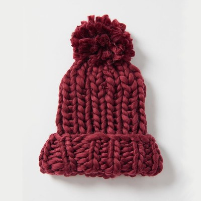 URBAN OUTFITTERS Chunky Knit Pom-Pom 