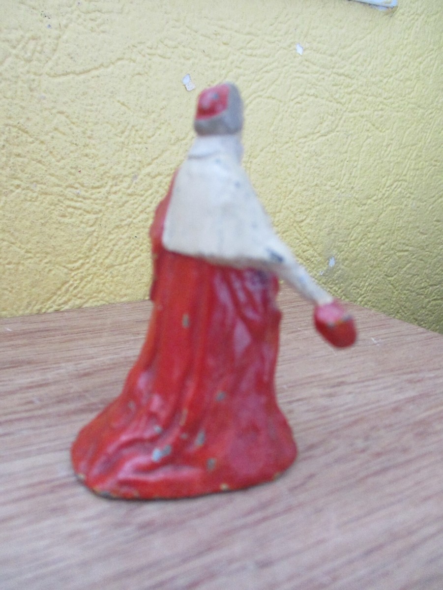 Figurine VERTUNNI – Richelieu (d'occasion)