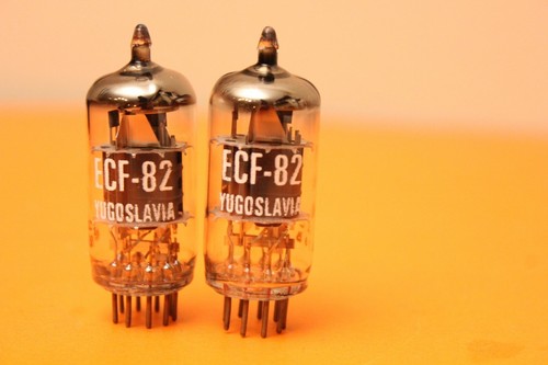 ECF82 (6U8A 6KD8) - PAIRE ASSORTIE - EI Yougoslavie - tube audio faible bruit - NEUF - Photo 2 sur 4