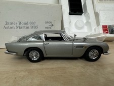 Chassis avec carrosserie et pièces ASTON MARTIN DB5 DANBURY MINT James