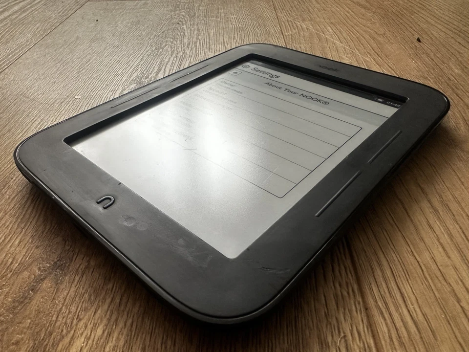 NOOK Simple Touch e-book reader BNRV300 WiFi eReader TESTED WORKING - Image 3 of 4