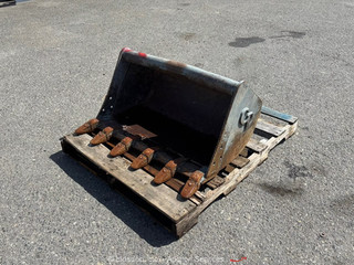 36" Skid Steer Hydraulic Tractor Loader 6 Tooth Bucket Attachment bidadoo