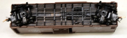 MICRO-TRAINS N Scale ROCK ISLAND 40' Sliding Single Door Box Car #23220 - Picture 8 of 8