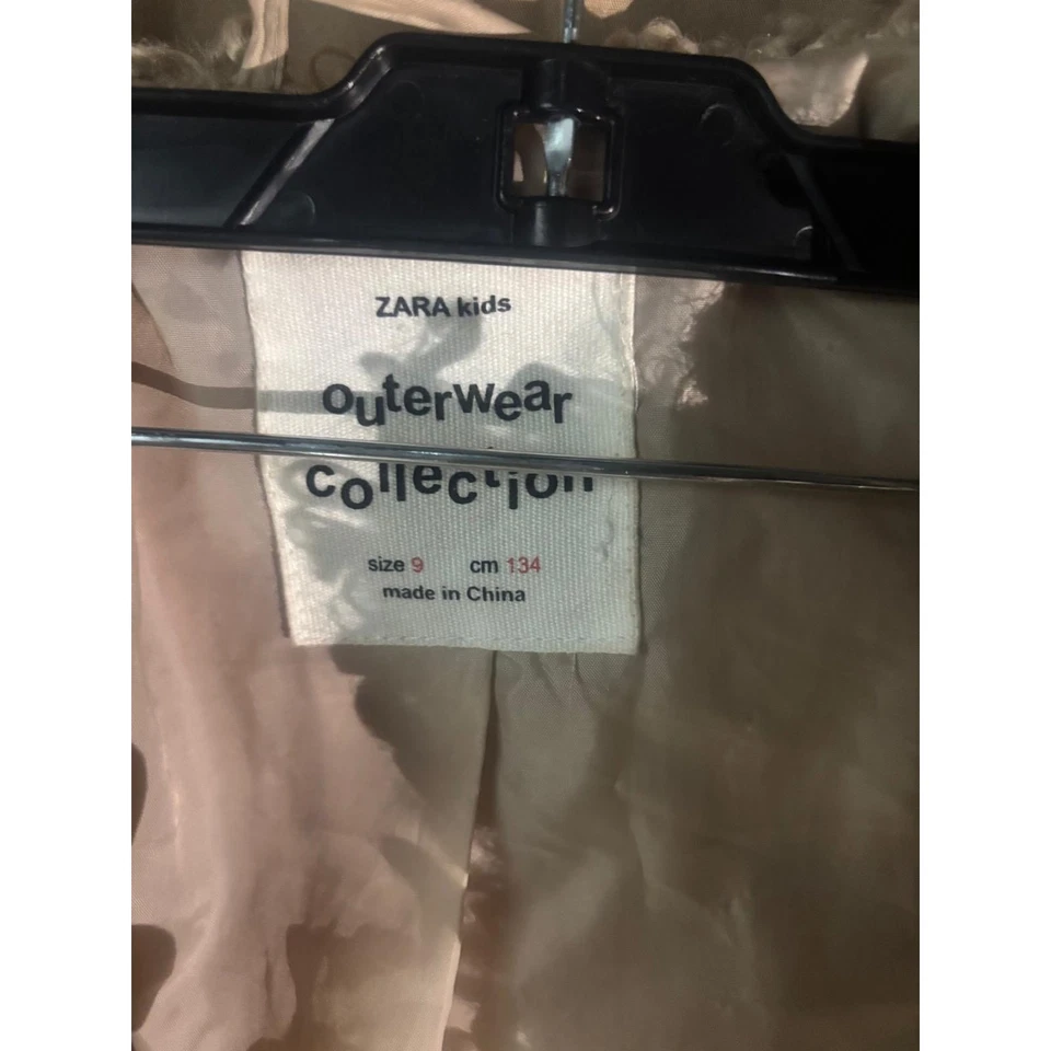 Jaqueta Zara de pele sintética tamanho P/M - Casaco de pele sintética bege - Imagem 2 de 2