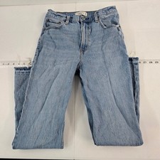 Abercrombie Fitch 90s Straight Ultra High Rise Light Wash Distressed Jeans