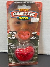 NEW Billy Bob Give Me a Kiss Baby Pacifier 3 Months